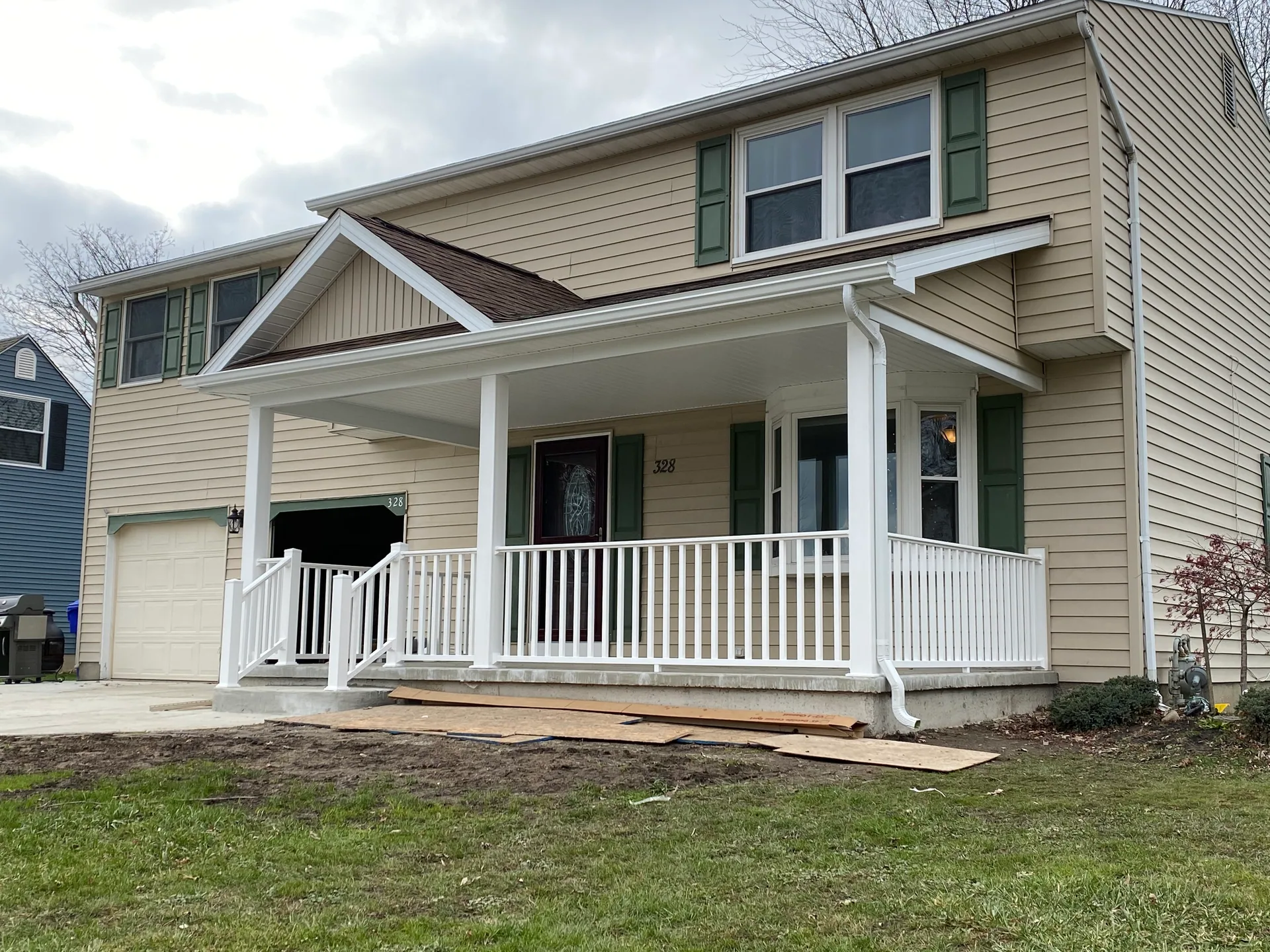 Choosing Materials for a Country Deck or Porch