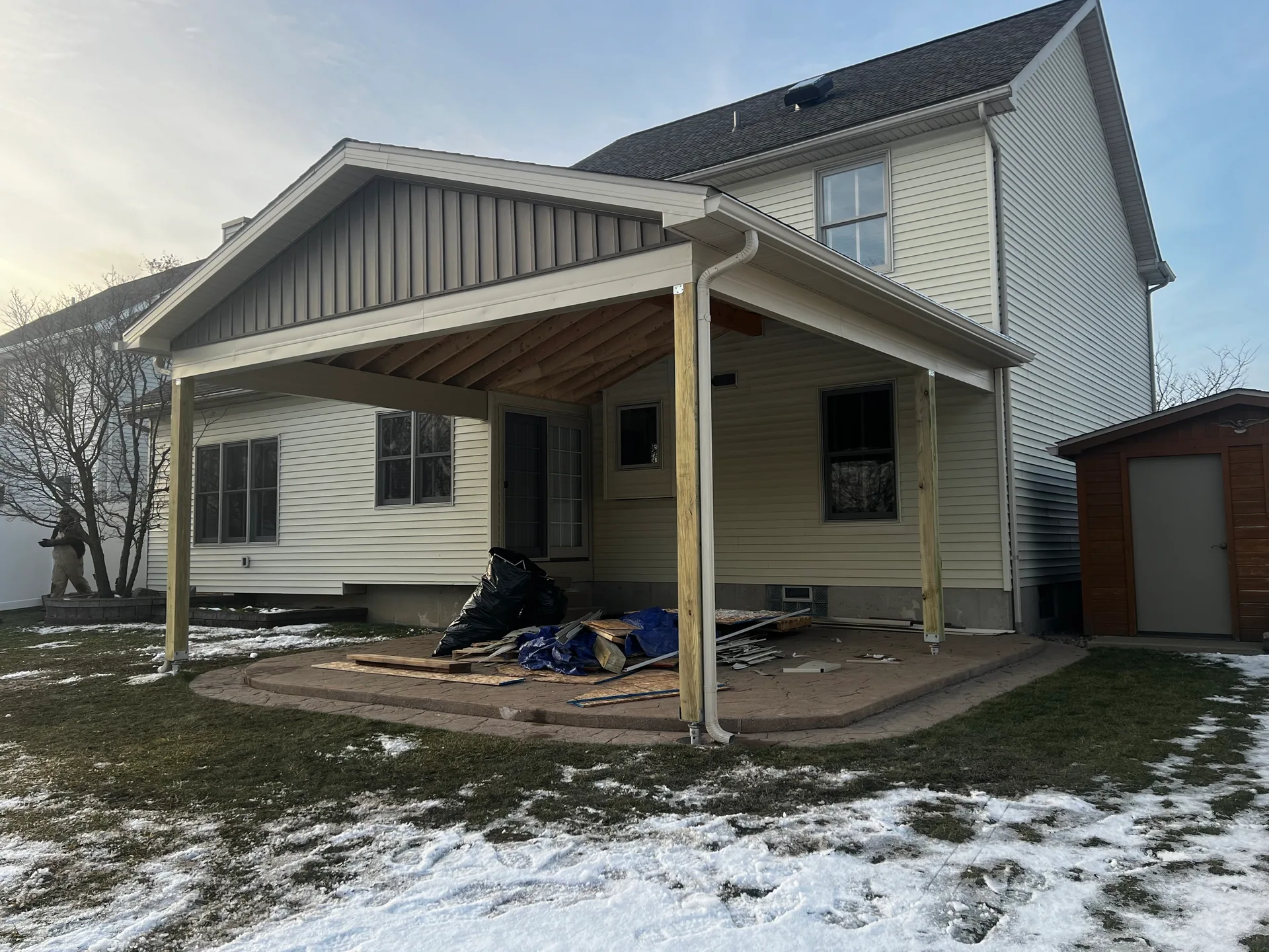 Choosing a Covered Patio Contractor for Western New York Weather